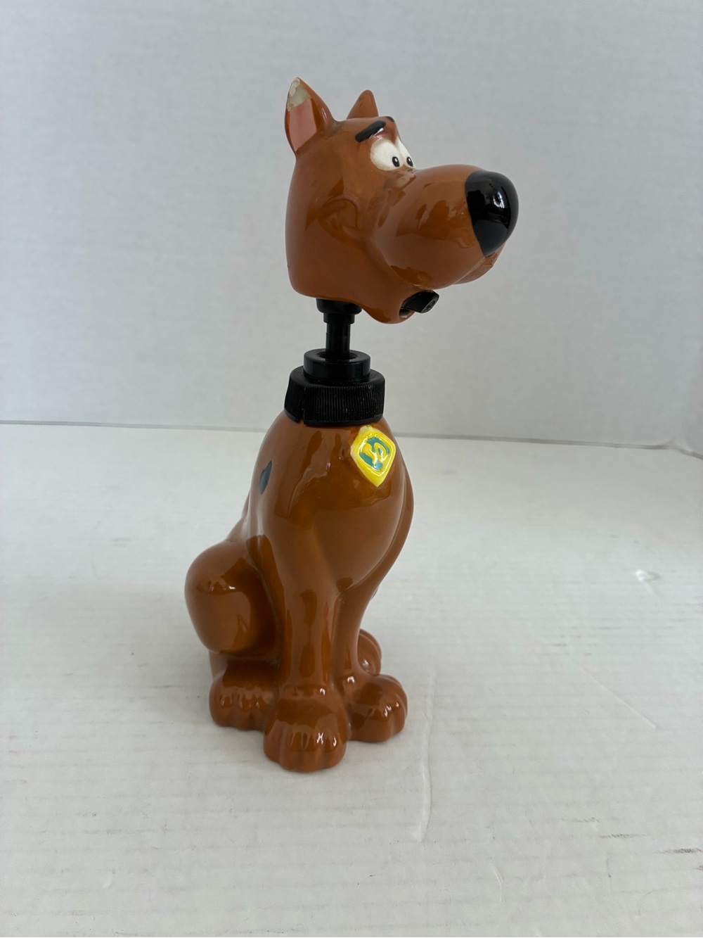 1998 Hanna-Barberra Scooby-Doo Soap Dispenser 7” Ceramic Warner Cartoon Network